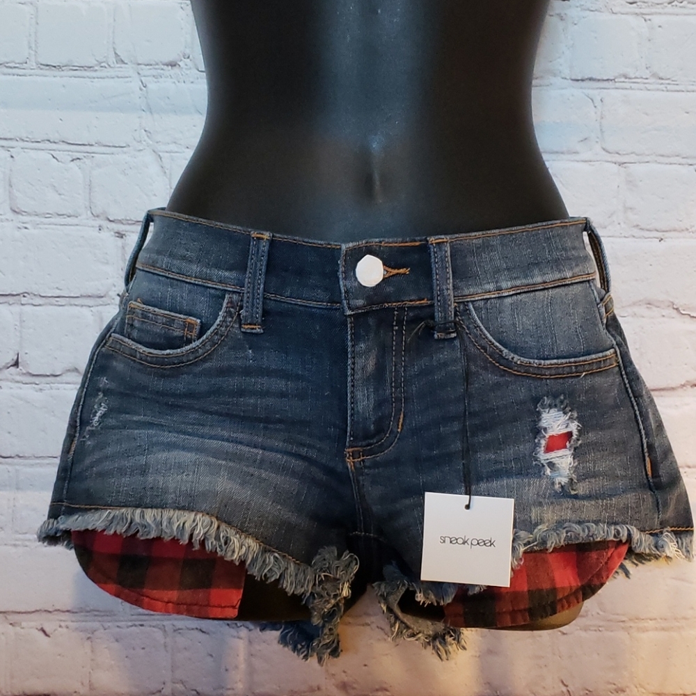 Jean Peak~a~Boo Shorts!